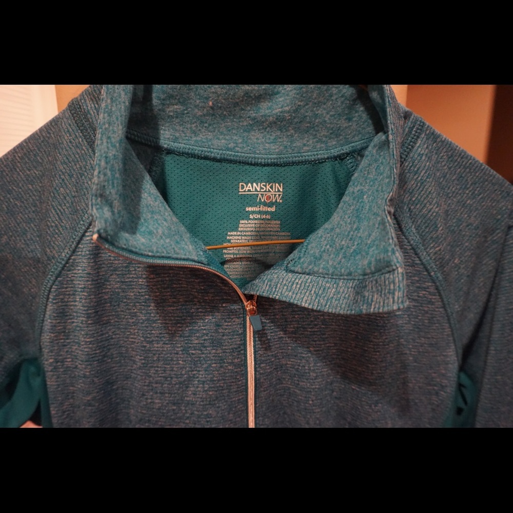 Sport pullover - Picture 2 of 2